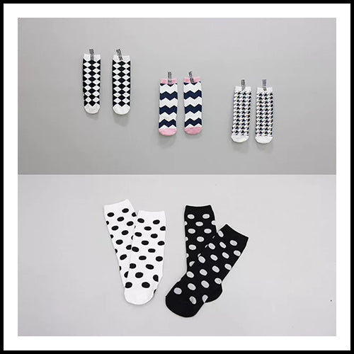 Boys/Girls Black w/ White Dot Knee Socks - 0-2Y